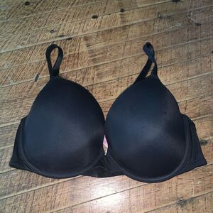 Victoria’s Secret Pink wear everywhere 34D black bra